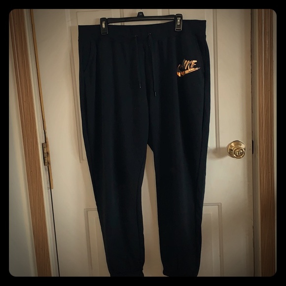 Nike Pants - 🖤NIKE Sweatpants🖤